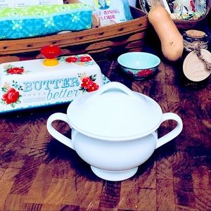 Pottery Barn ceramic bowl